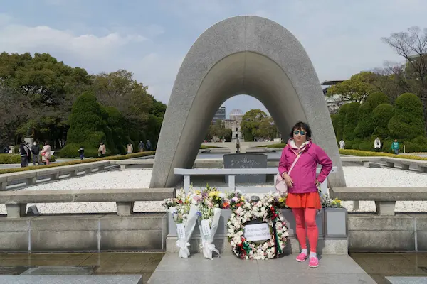 Cenotaph for A-bomb Victims (1)